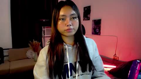 Luna online show from April 18, 7:07 pm