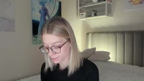 Sofia online show from December 3, 6:30 pm