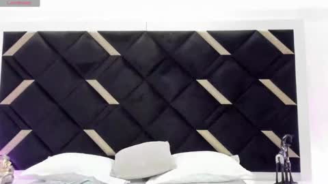 Lia 3 online show from April 1, 7:44 pm