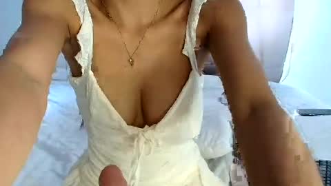 luna sofia online show from August 6, 4:27 pm