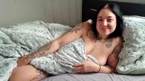 Luna  powered by bitch dust online show from December 24, 11:28 am