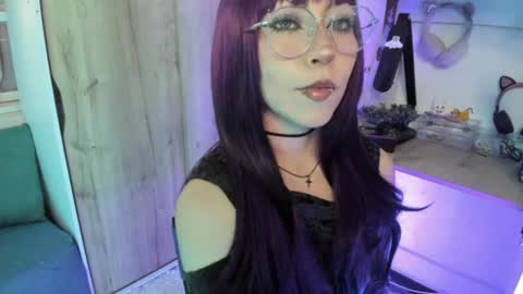 lunivyra online show from July 17, 5:26 pm