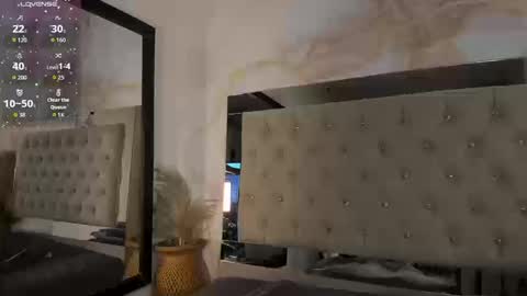 lunna__tylor online show from September 24, 4:30 am