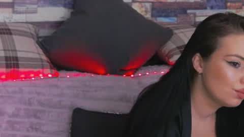 LunnaGray online show from October 6, 5:47 am