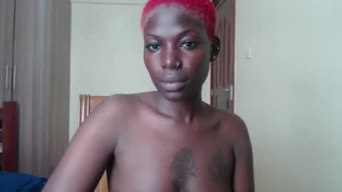 luo_queen online show from May 25, 10:21 am
