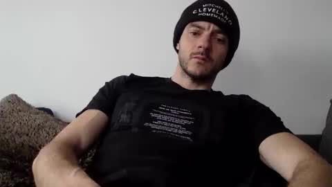 Snapshot of lupine_666 chatting on December 9, 10:32 am Lupine online show from December 9, 10:32 am