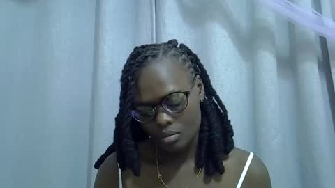 Snapshot of lupitah_ chatting on September 29, 10:31 pm sweet girl online show from September 29, 10:31 pm