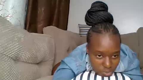 lushlola254 online show from October 29, 5:15 pm