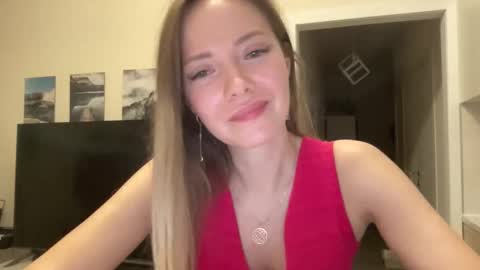 lusiluv online show from October 2, 9:57 pm