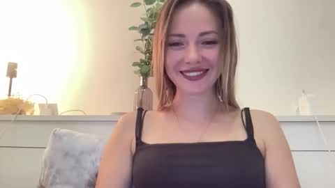 lusiluv online show from September 30, 7:46 pm