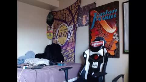 LUST online show from December 6, 7:39 pm