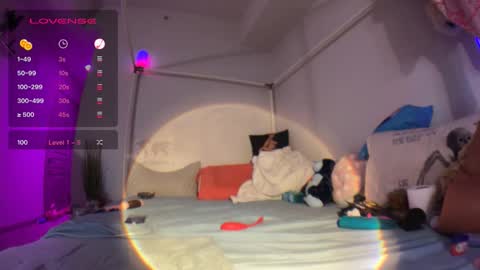 LOLA online show from March 15, 8:07 am