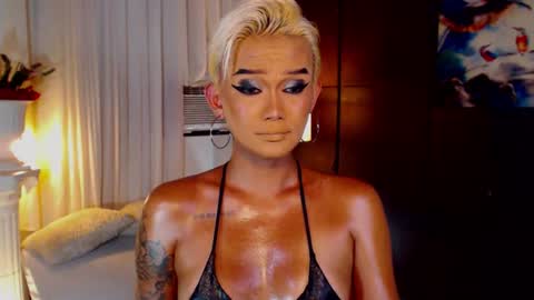 AdriannaFowks online show from July 18, 3:52 am