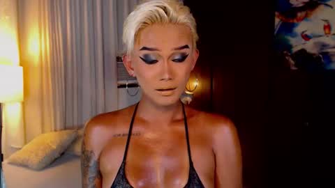 AdriannaFowks online show from July 16, 2:48 am