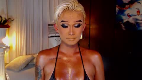 AdriannaFowks online show from July 17, 3:41 am