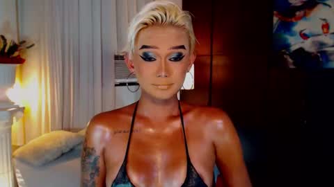 AdriannaFowks online show from July 22, 3:30 am