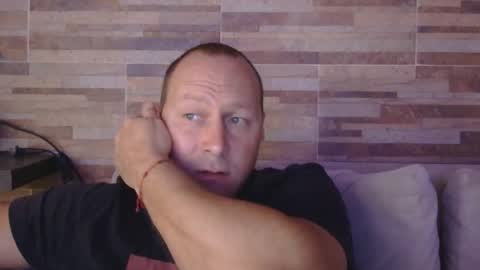 lustonfan online show from April 8, 12:52 pm