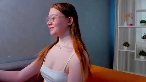 Tessa online show from March 12, 2:04 am