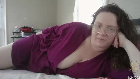 Lux anne online show from April 24, 3:25 pm