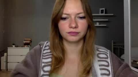 Millie online show from November 18, 10:02 pm