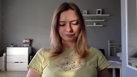 Millie online show from October 19, 2:11 pm