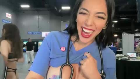 luxcher22 online show from October 25, 10:32 pm