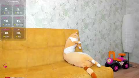 Lucie online show from November 17, 2:08 pm