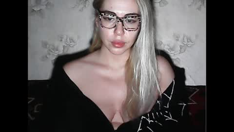 LuxSonyaStar online show from December 2, 8:06 pm