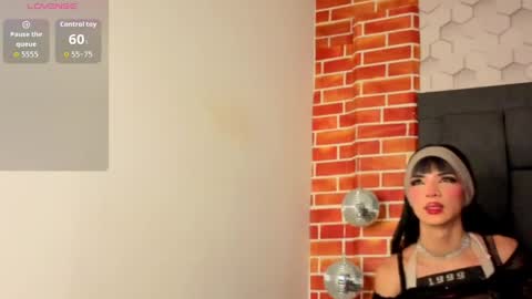 luxuryheavenn online show from April 6, 8:43 pm