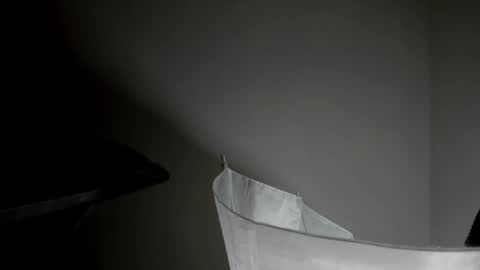 Lux online show from April 18, 6:32 pm