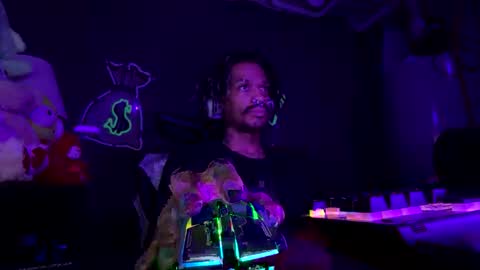 lxrdhxkvgemvsterjuice online show from May 7, 3:30 pm