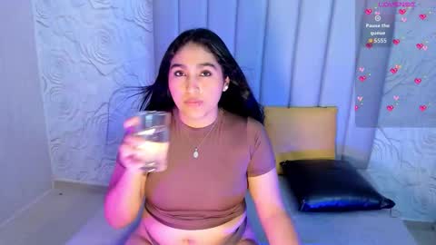 LYA DUBOIS  online show from March 9, 9:30 pm