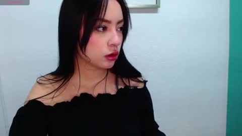 Snapshot of lya_levine chatting on February 21, 3:10 pm Lya online show from February 21, 3:10 pm