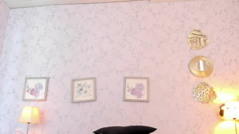 Lyan online show from April 2, 7:32 pm