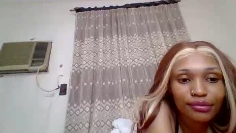 lydiahmuchai056 online show from June 6, 11:21 pm