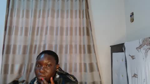 Snapshot of lyiajee chatting on October 28, 8:04 am lyiajee online show from October 28, 8:04 am