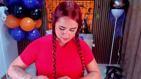 Snapshot of lyla_19_ chatting on October 23, 1:34 pm lyla_19_ online show from October 23, 1:34 pm