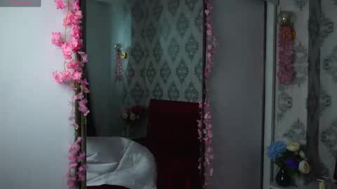 Lylian online show from March 8, 8:29 am