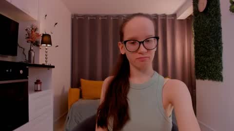 Sara online show from March 2, 4:10 pm