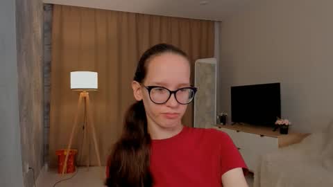 Sara online show from September 17, 4:21 pm