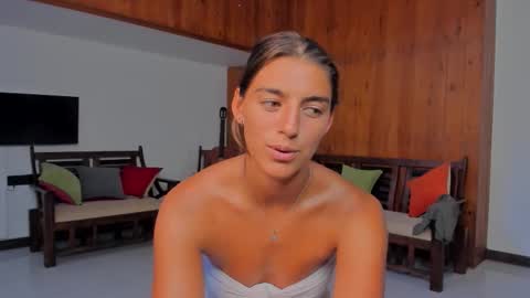  LYNN  online show from November 19, 9:19 am