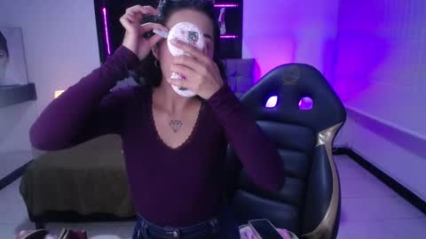 lynn_turner_ online show from March 19, 1:49 pm