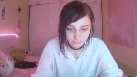 Snapshot of lynncottingham chatting on October 23, 12:06 pm Kira online show from October 23, 12:06 pm