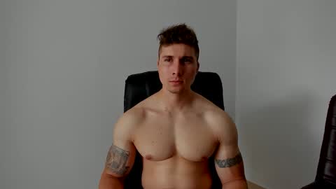 Lyonel online show from December 2, 7:56 pm