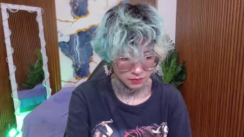 lyra_tay online show from June 3, 7:30 pm