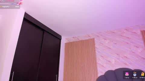    VIVIANA    online show from April 1, 2:01 am