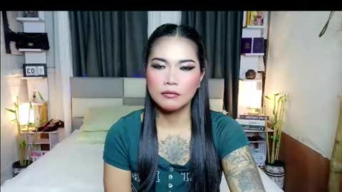 lytatto_lashes online show from July 5, 1:29 pm