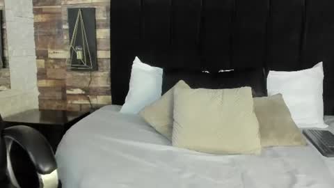 lyzziandjacob55 online show from June 26, 5:13 am
