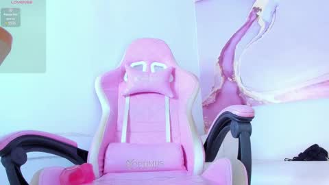 Mariangel  online show from March 4, 11:00 pm