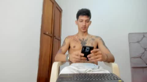 itgram pezlo josue online show from February 20, 2:19 pm